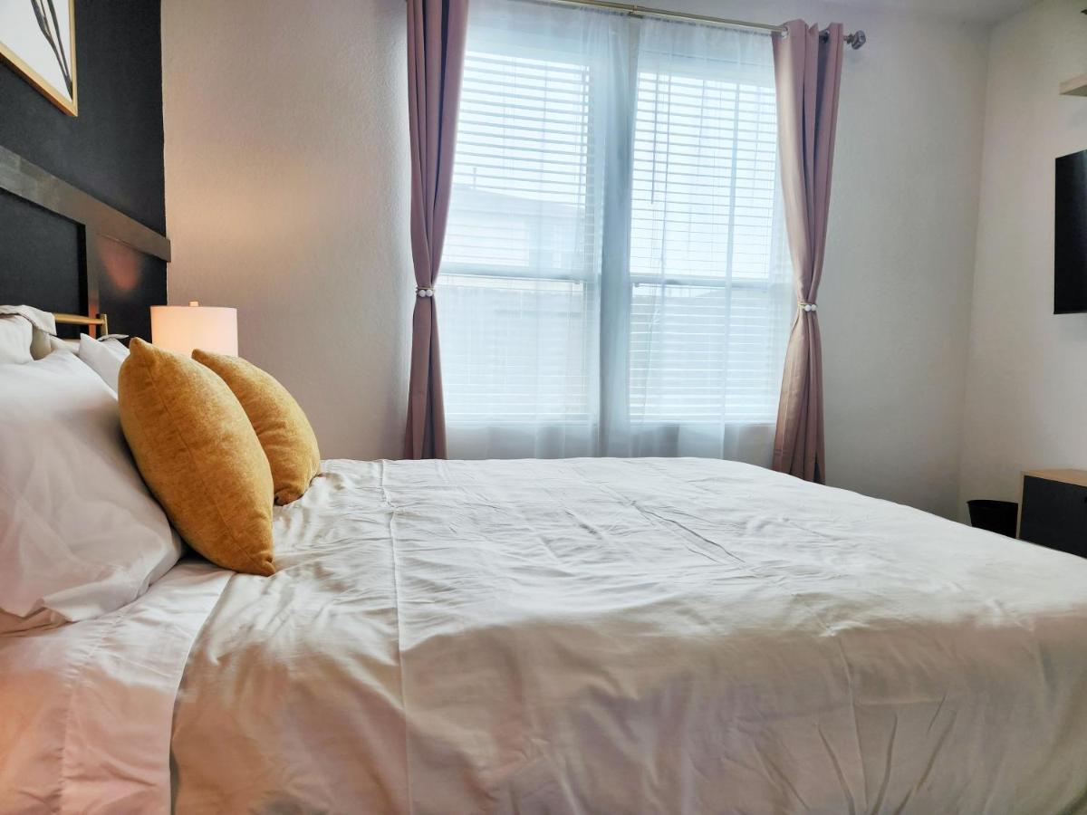 4 Bedroom Home Near Downtown Med Center Nrg Stadium Pearland Skyview Long By Ion Rentals Houston Buitenkant foto