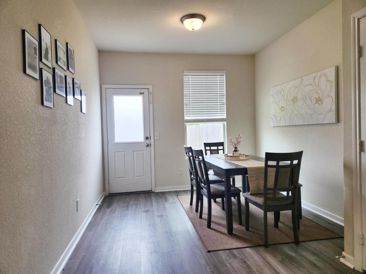 4 Bedroom Home Near Downtown Med Center Nrg Stadium Pearland Skyview Long By Ion Rentals Houston Buitenkant foto