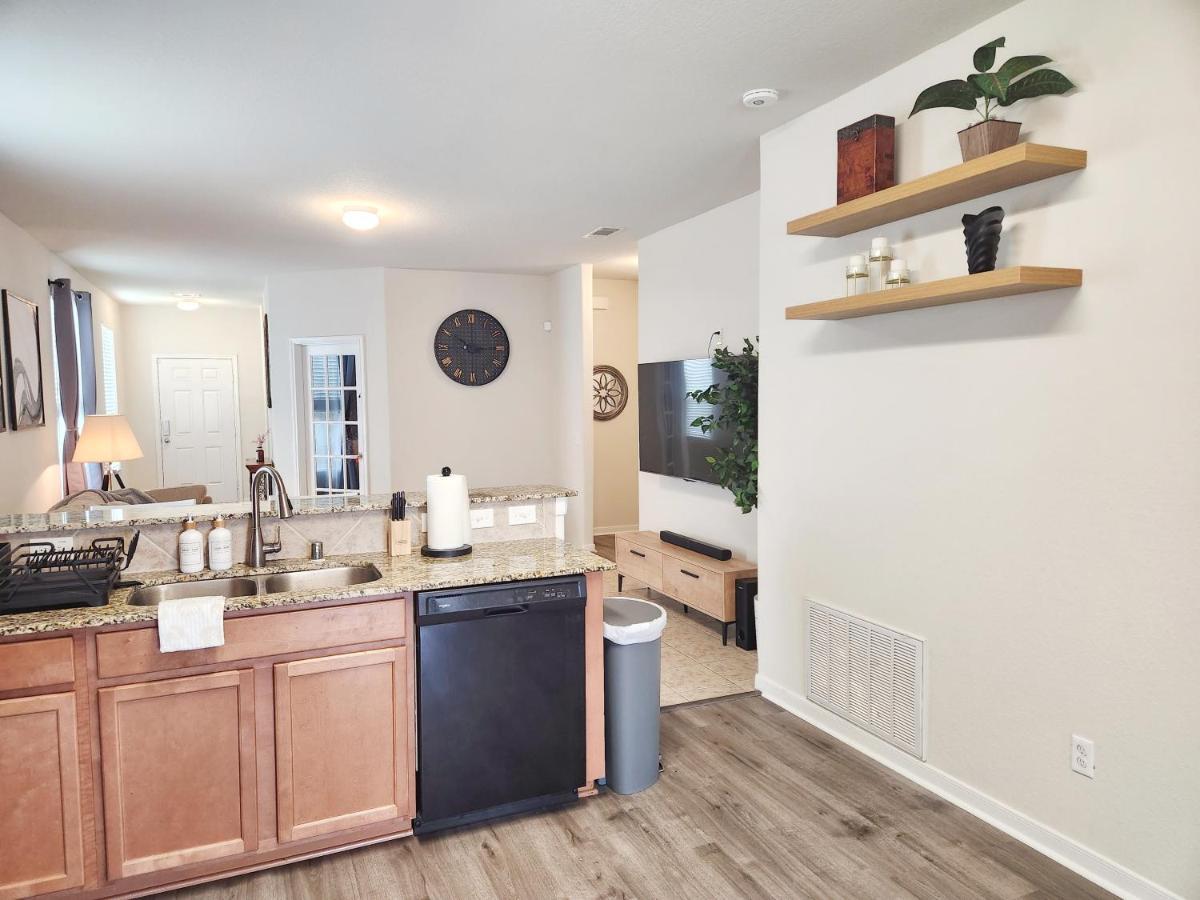 4 Bedroom Home Near Downtown Med Center Nrg Stadium Pearland Skyview Long By Ion Rentals Houston Buitenkant foto